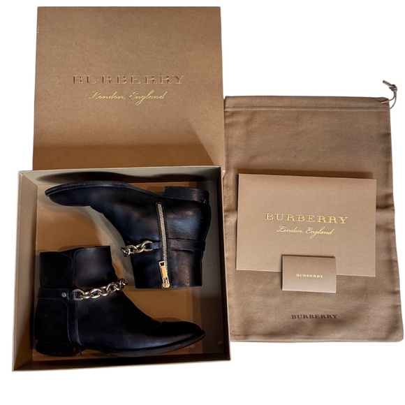 Size 7 Burberry Leather Ankle Boots Black with Chain, everyday wear - Picture 2 of 6